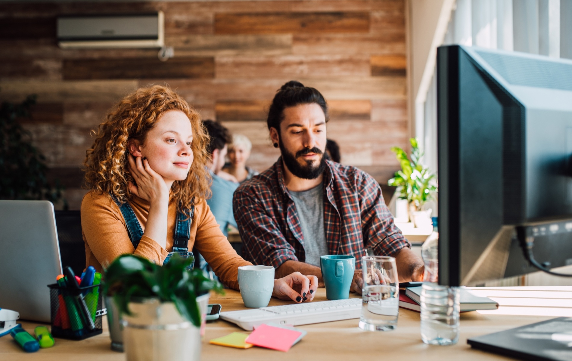 Es gibt verschiedene Jobsharing-Modelle die sich nach den Bedürfnissen der Mitarbeiter:innen und dem Unternehmen richten.