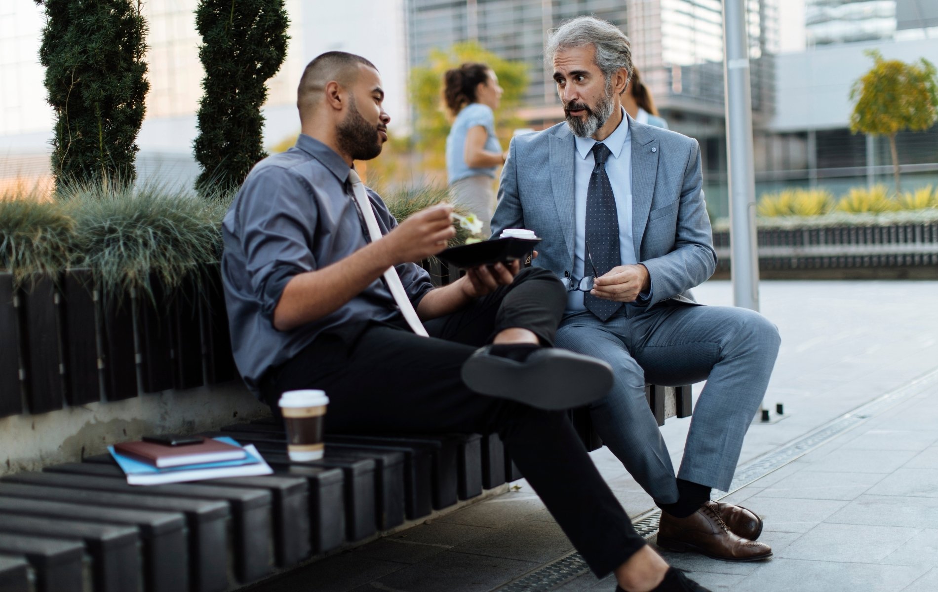 Führungskräfte müssen offen sein, beim Reverse Mentoring von ihren jungen Kollegen zu lernen